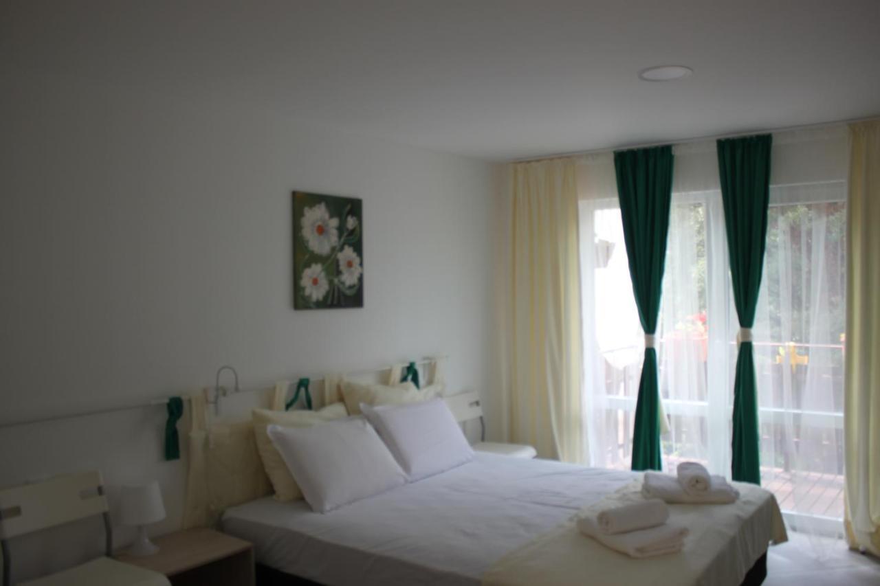 Daskalov Bungalows Chervena Lokva Екстер'єр фото