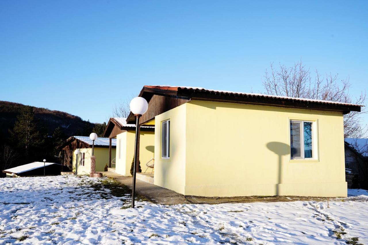 Daskalov Bungalows Chervena Lokva Екстер'єр фото