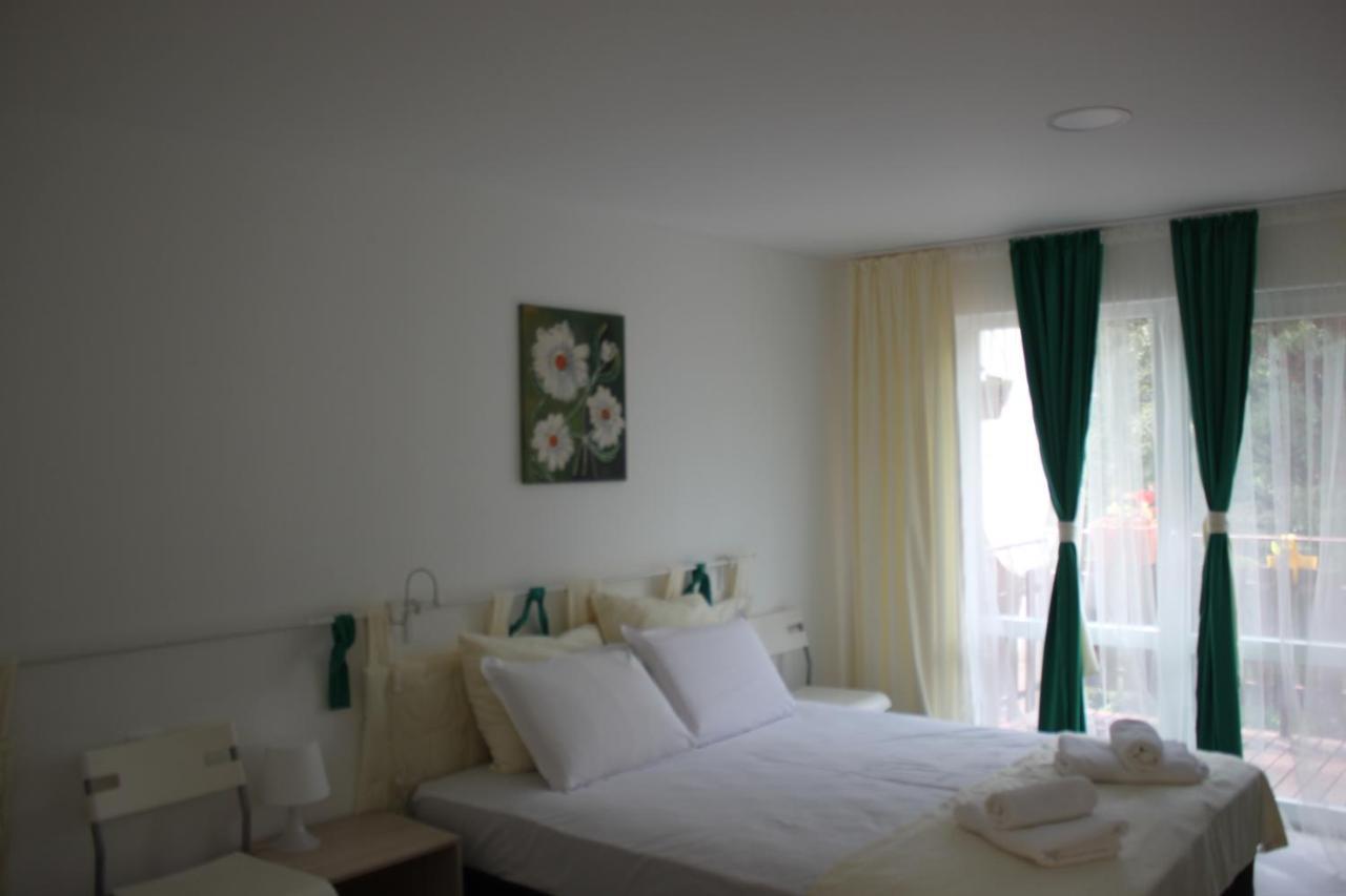 Daskalov Bungalows Chervena Lokva Екстер'єр фото
