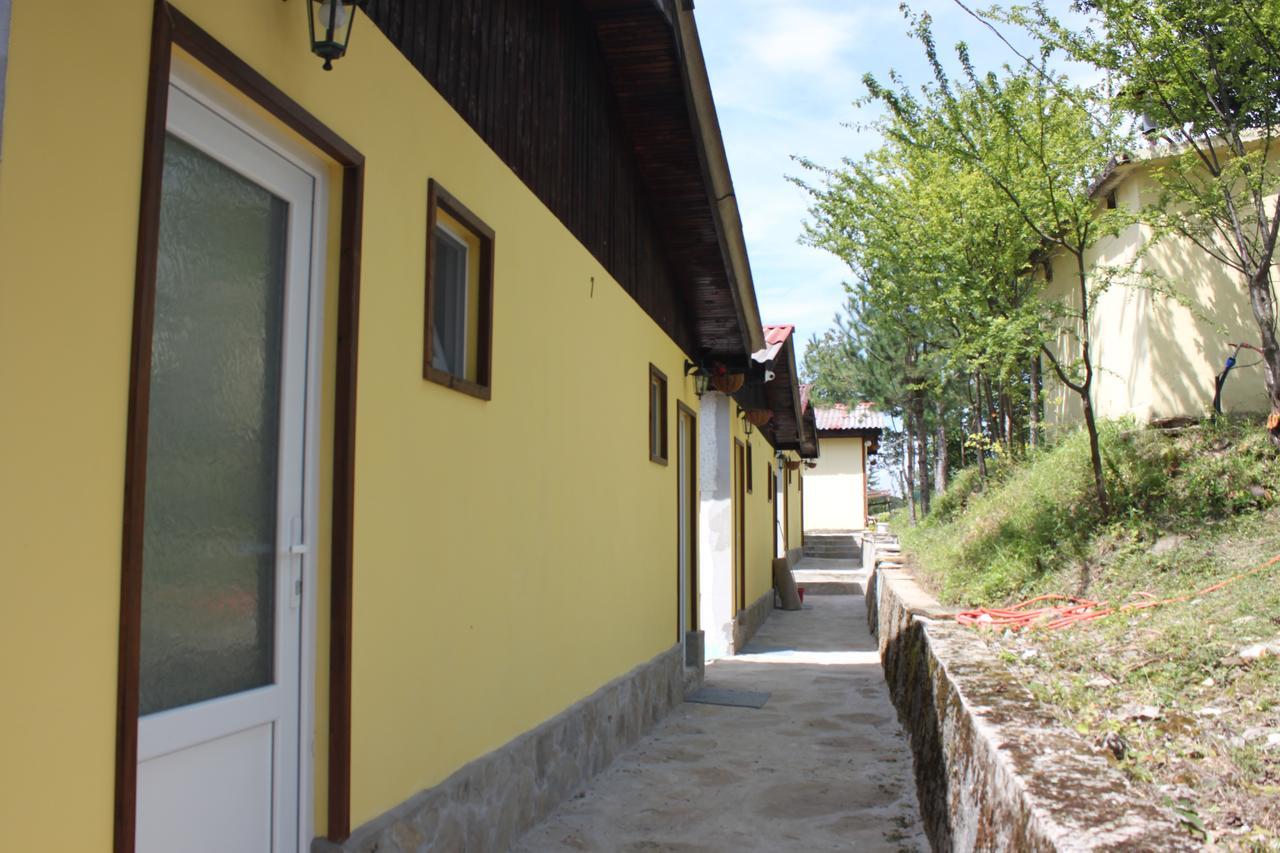 Daskalov Bungalows Chervena Lokva Екстер'єр фото