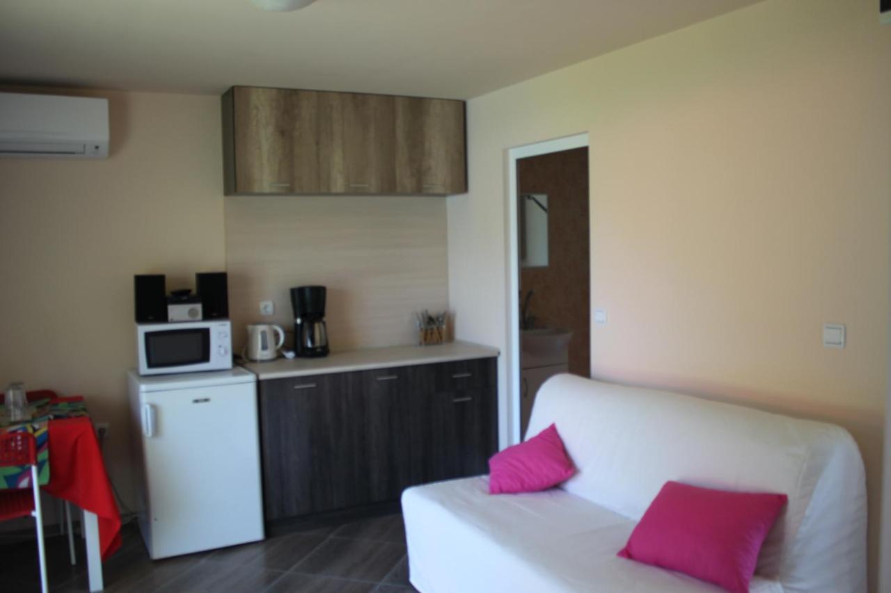 Daskalov Bungalows Chervena Lokva Екстер'єр фото