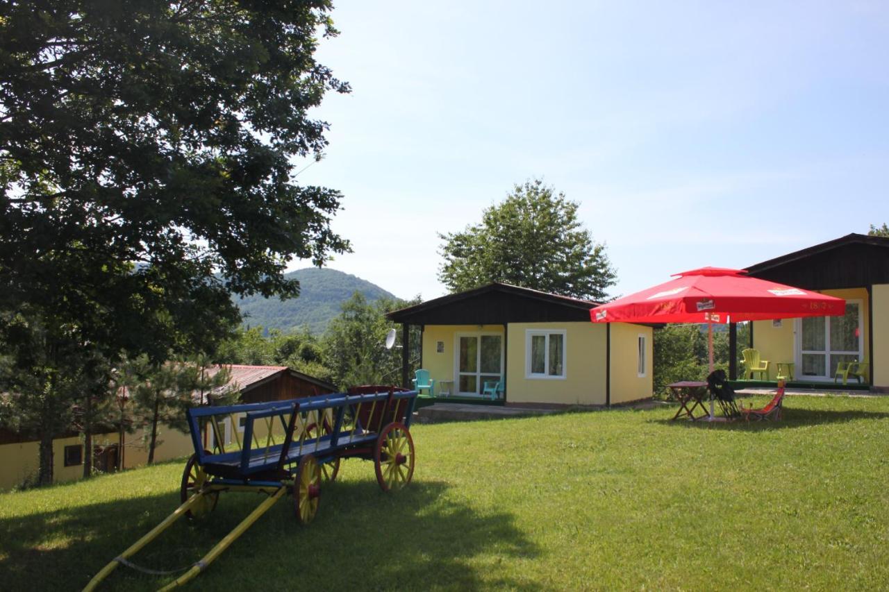 Daskalov Bungalows Chervena Lokva Екстер'єр фото