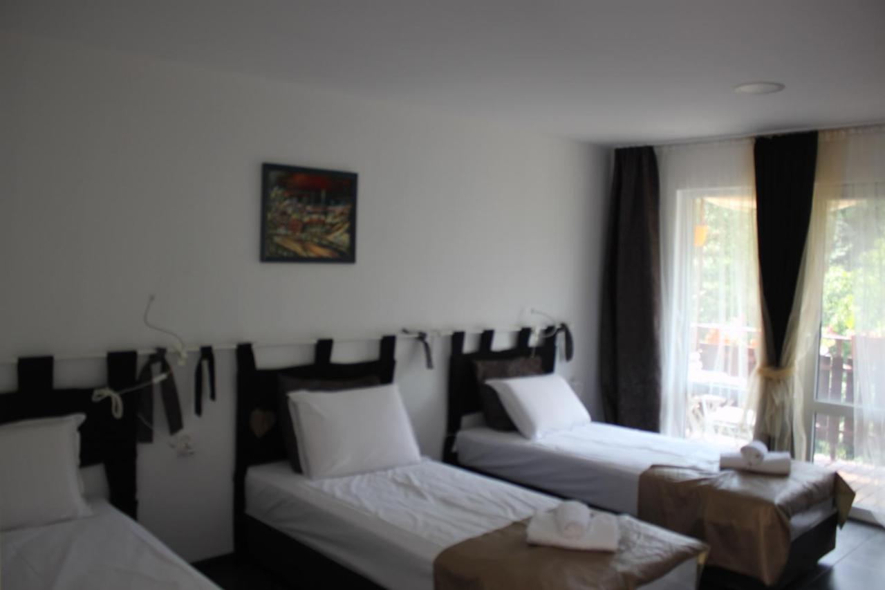 Daskalov Bungalows Chervena Lokva Екстер'єр фото