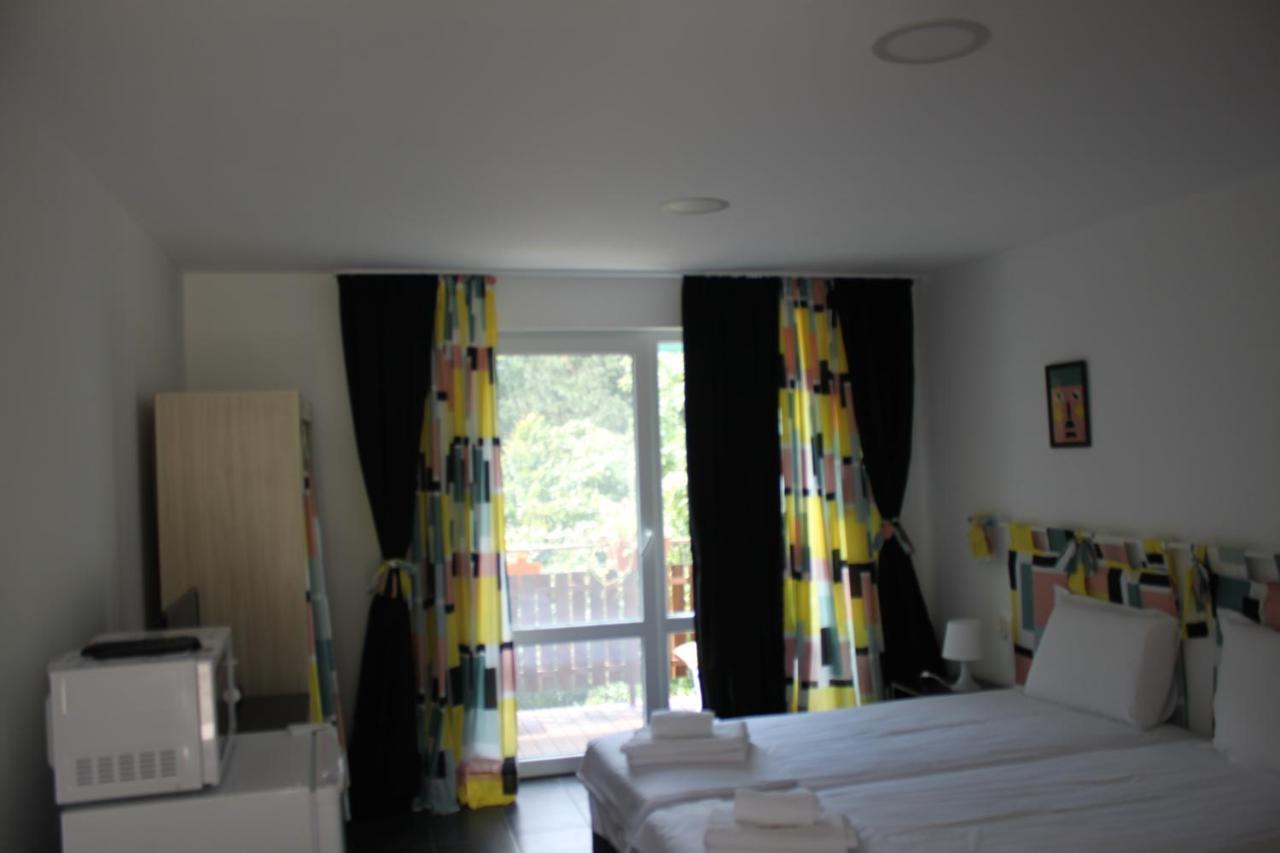Daskalov Bungalows Chervena Lokva Екстер'єр фото