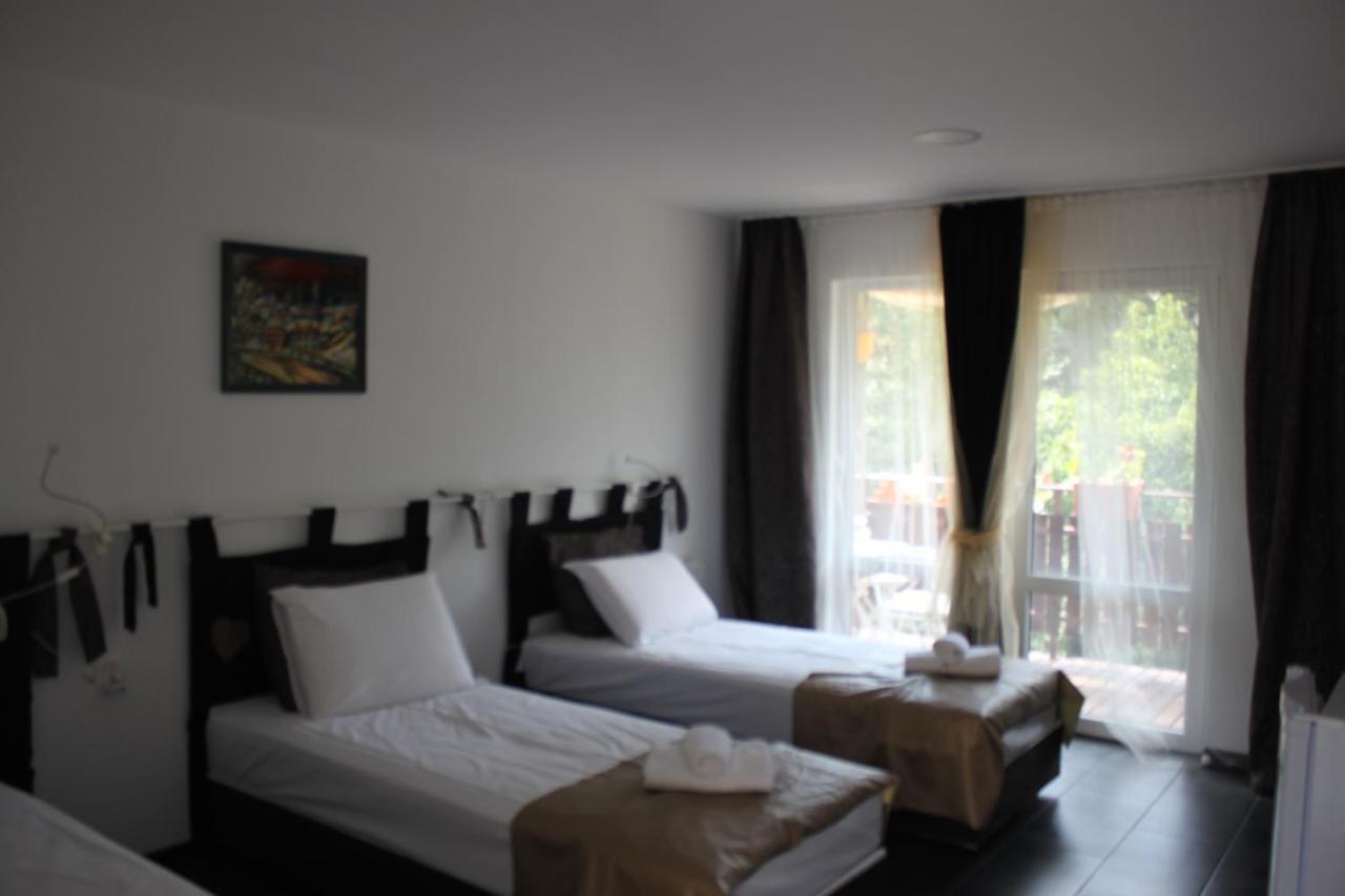 Daskalov Bungalows Chervena Lokva Екстер'єр фото