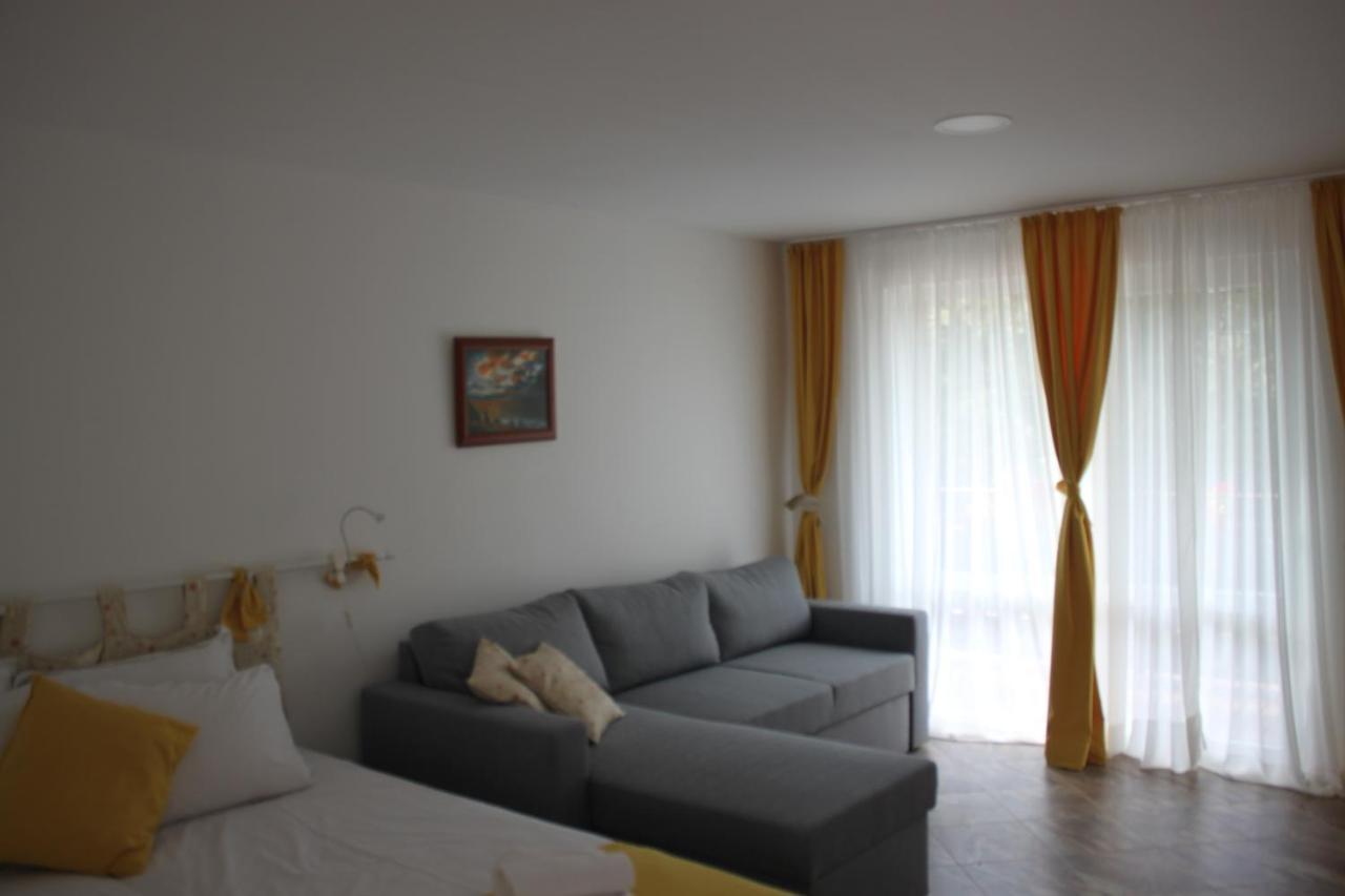 Daskalov Bungalows Chervena Lokva Екстер'єр фото